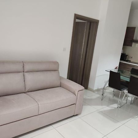 세인트폴스베이 Hampton Court, Block C, N.2 아파트 외부 사진