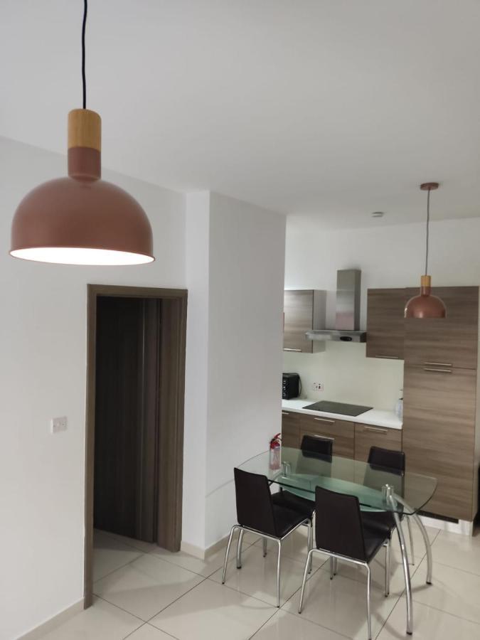 세인트폴스베이 Hampton Court, Block C, N.2 아파트 외부 사진
