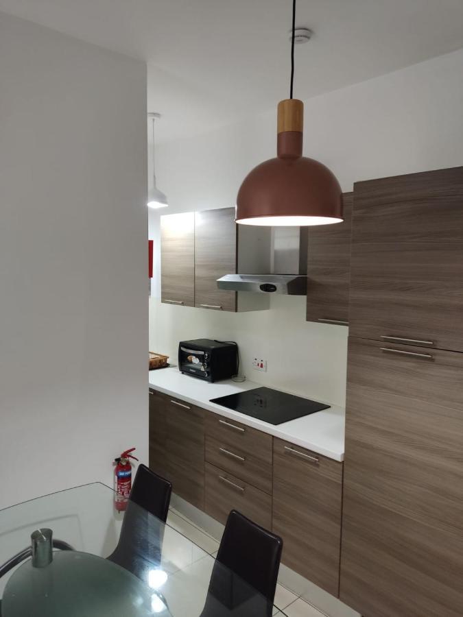세인트폴스베이 Hampton Court, Block C, N.2 아파트 외부 사진