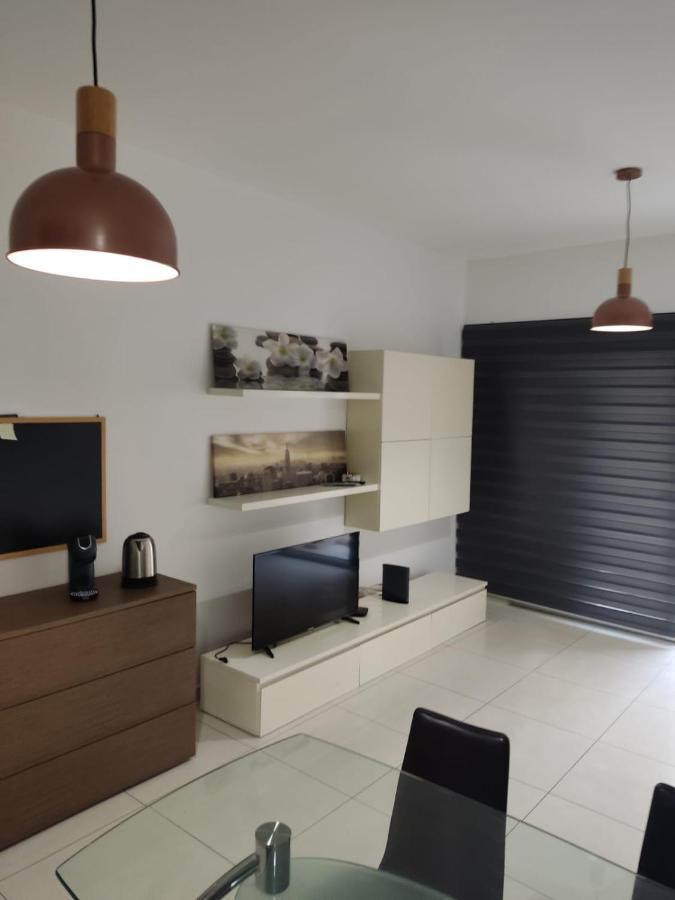 세인트폴스베이 Hampton Court, Block C, N.2 아파트 외부 사진