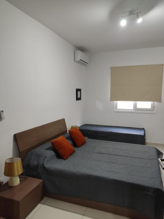 세인트폴스베이 Hampton Court, Block C, N.2 아파트 외부 사진